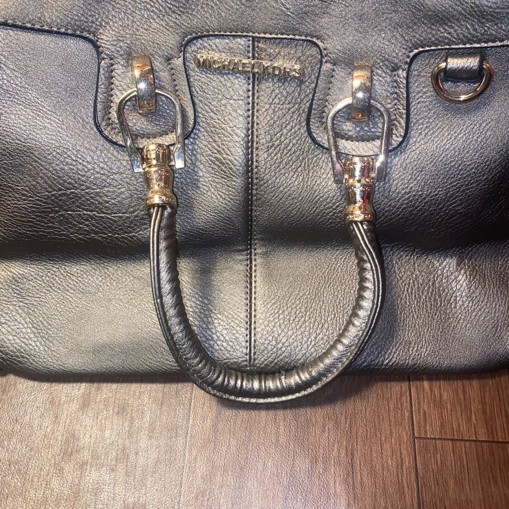 Micheal Kors purse
